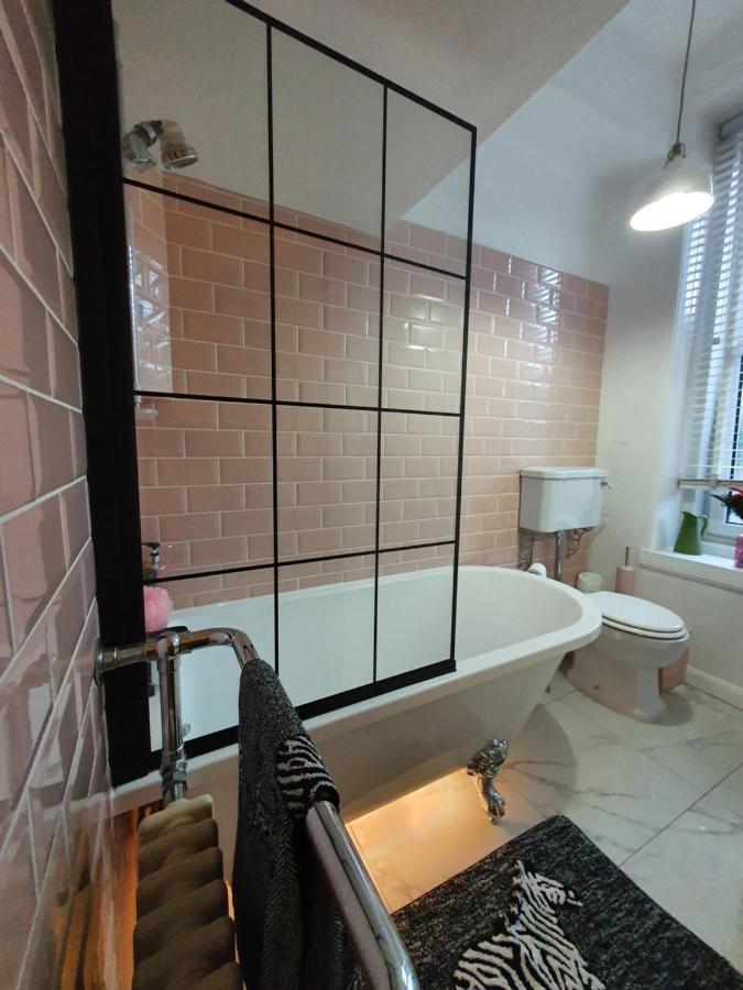 The Flat With The Pink Door Appartement