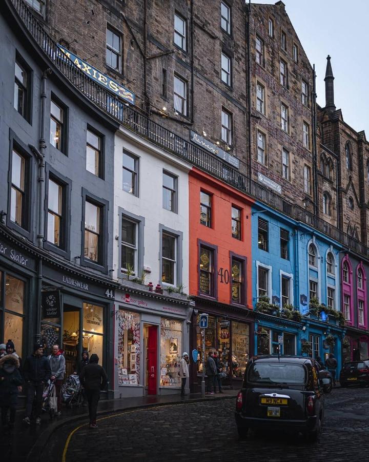 3 Bedrooms Flat In Central Old Town , Grassmarket Heart Of Flat Sleeps 6 , Eh1 * Edinburgh