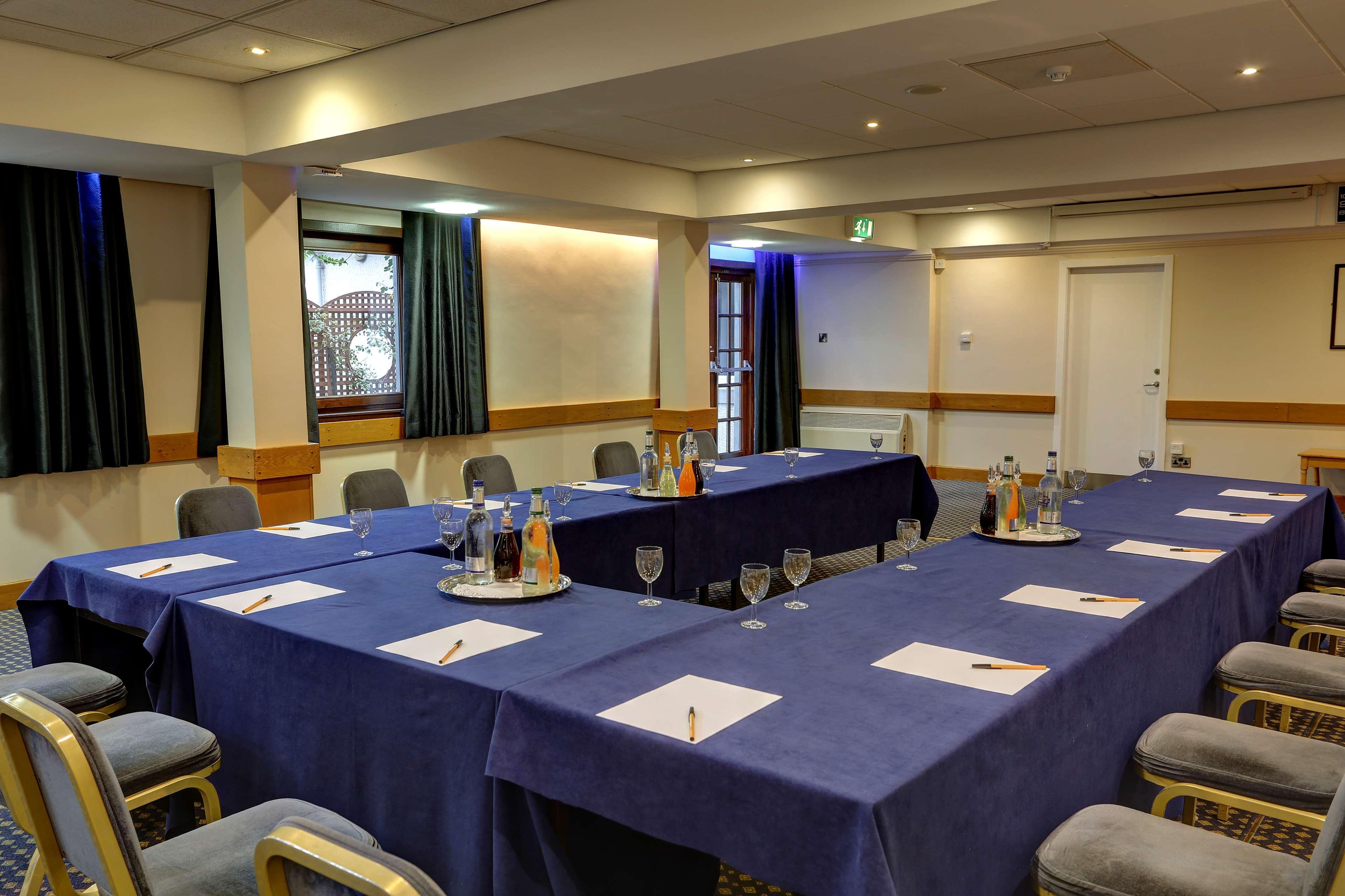 Western Kings Manor 3*