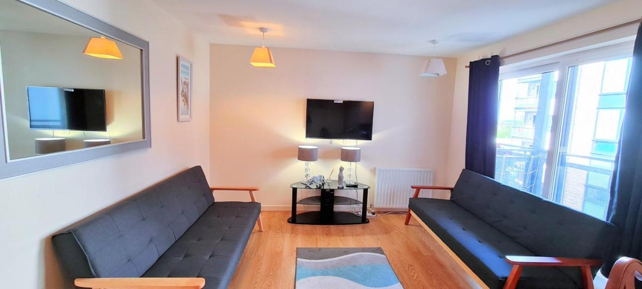 Apartment Elegant 2 Bedroom Centre - Free Parking - Private Balcony - Stunning Views