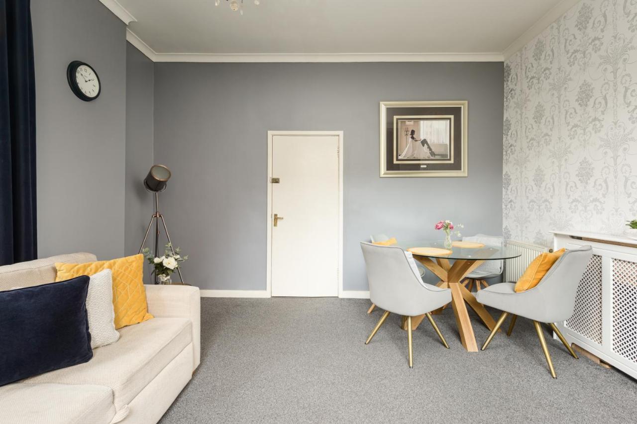 2 Bedroom Royal Mile *
