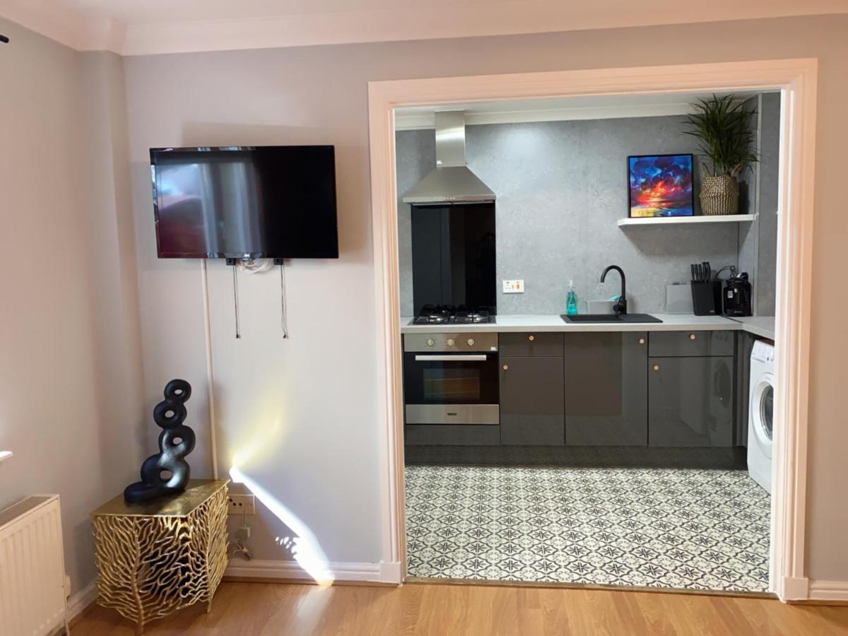 Private Main Door Lovely 2 Bedroom Édimbourg
