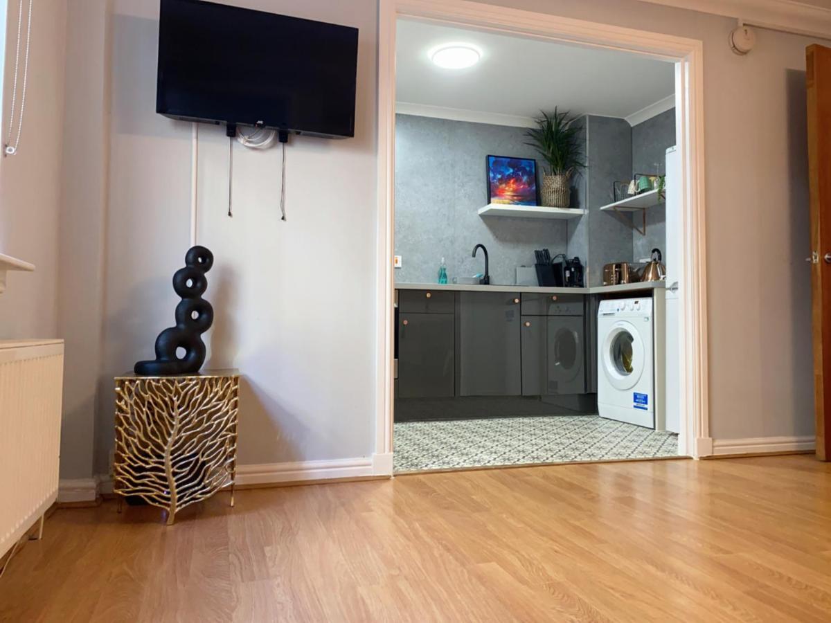 Private Main Door Lovely 2 Bedroom * Édimbourg