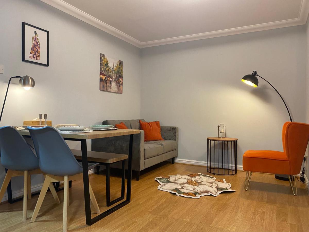 Private Main Door Lovely 2 Bedroom Appartement Édimbourg