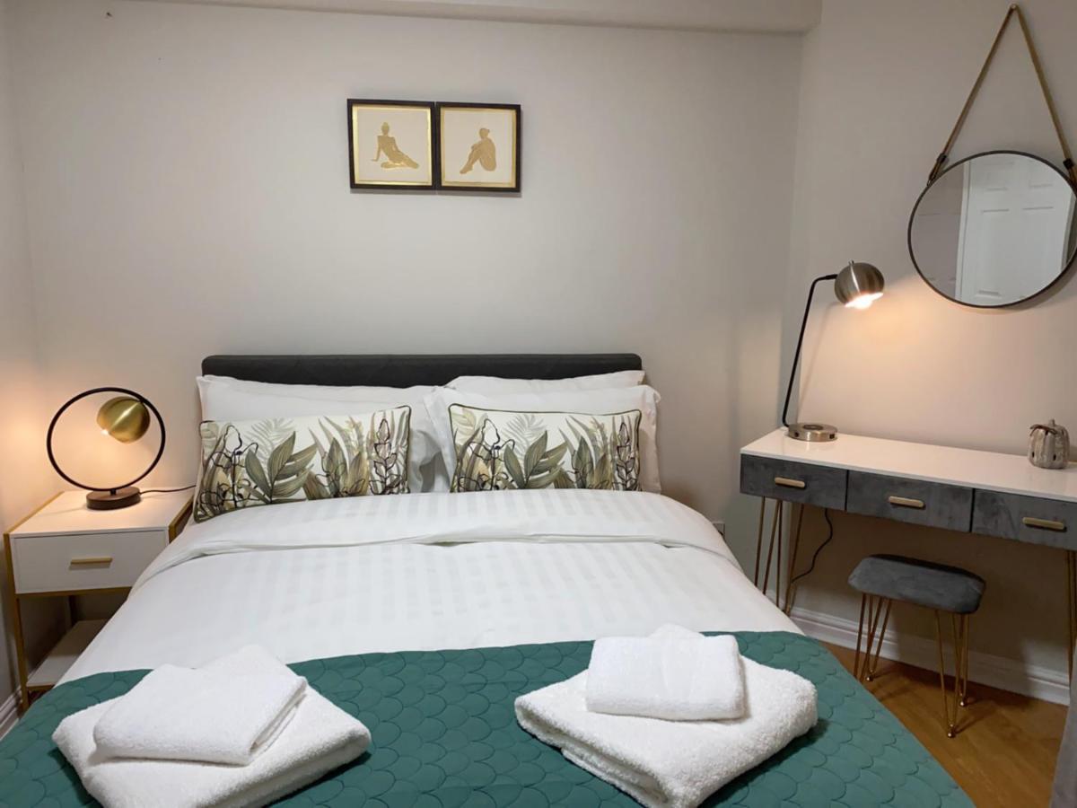 Private Main Door Lovely 2 Bedroom Édimbourg