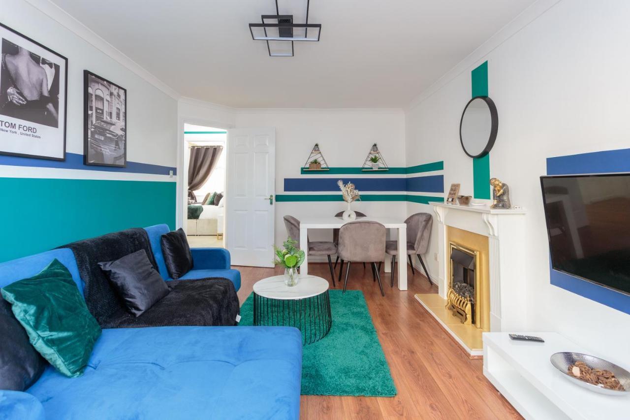 Apartment Stylish 2 Bedroom In