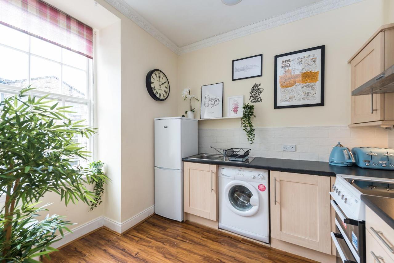 Bright And Modern 2 Bed