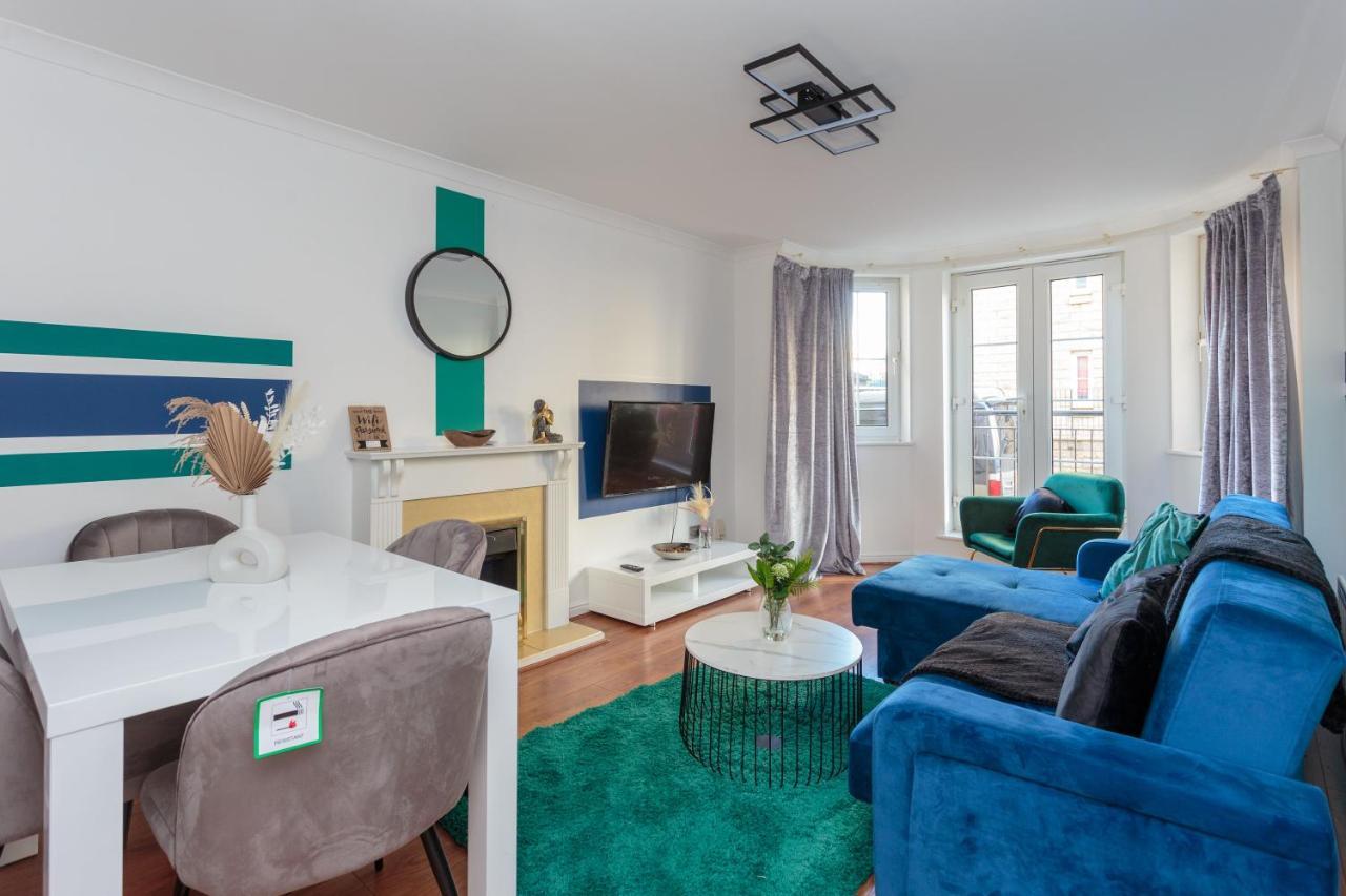 Stylish 2 Bedroom In *
