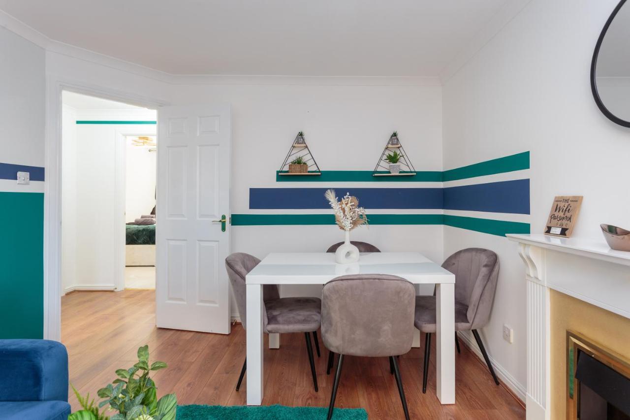Apartment Stylish 2 Bedroom In
