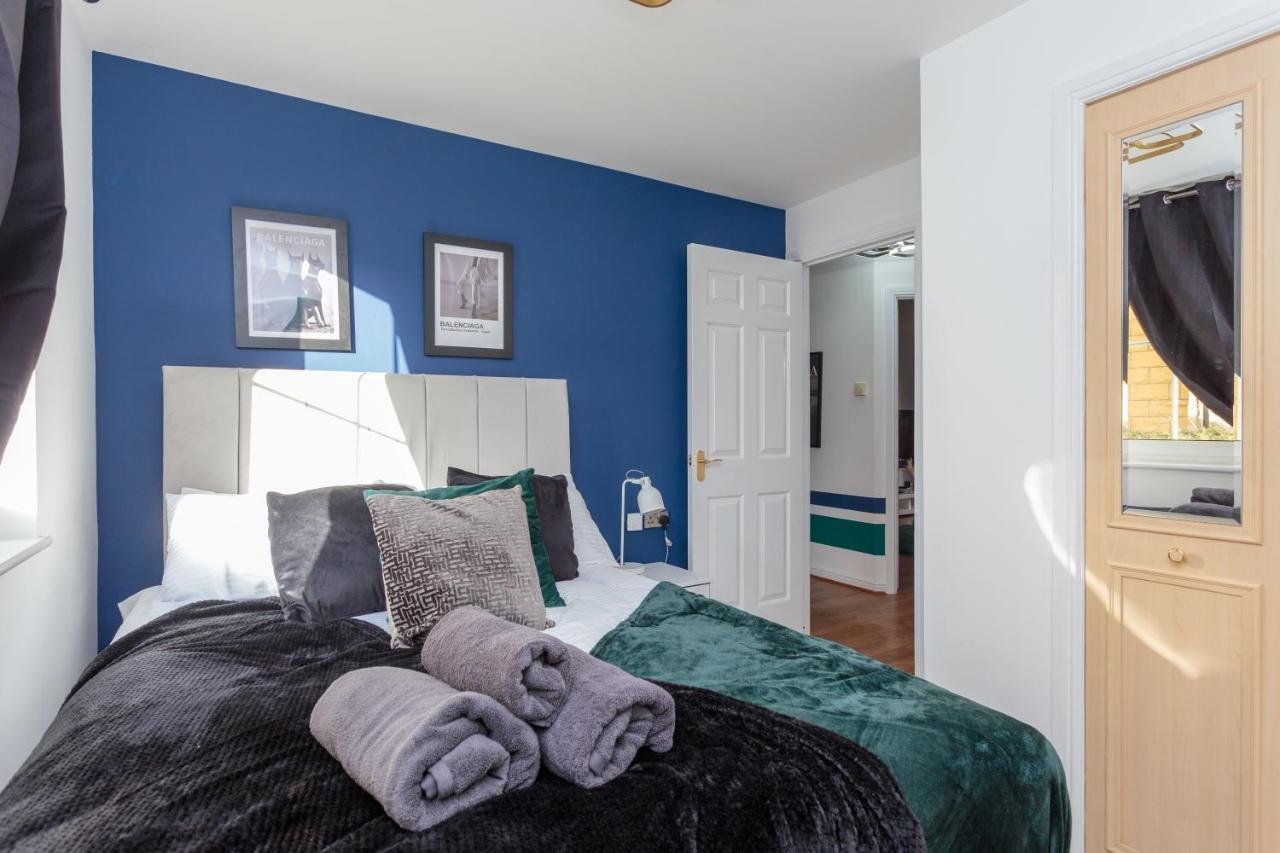 Stylish 2 Bedroom In Apartment