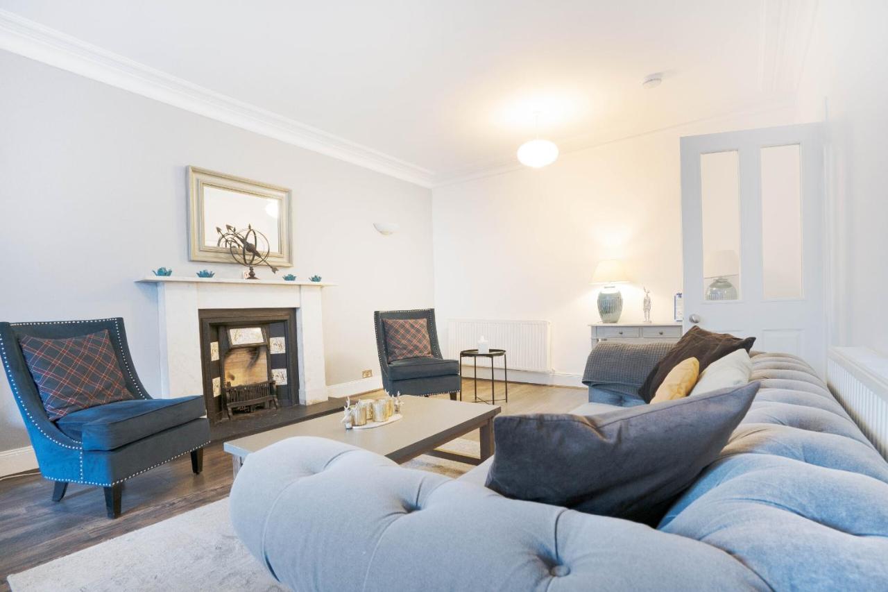 Special Basement Close To The Meadows *