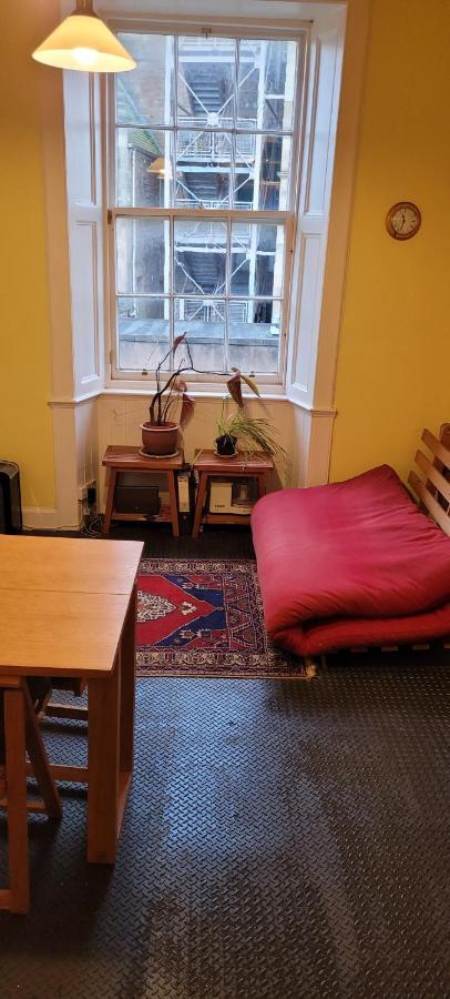 Centre Flat - Sleep Upto 4 * EDI