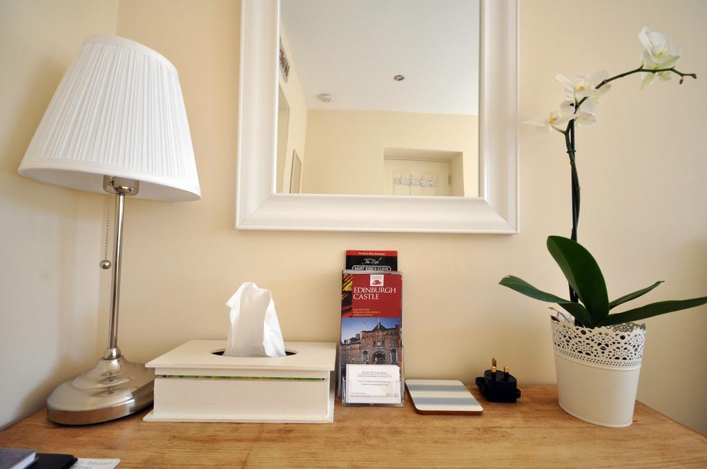 Room On The Brae EDI