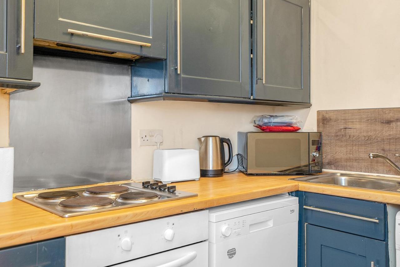 Centre Jasmine -sleeps 7 *
