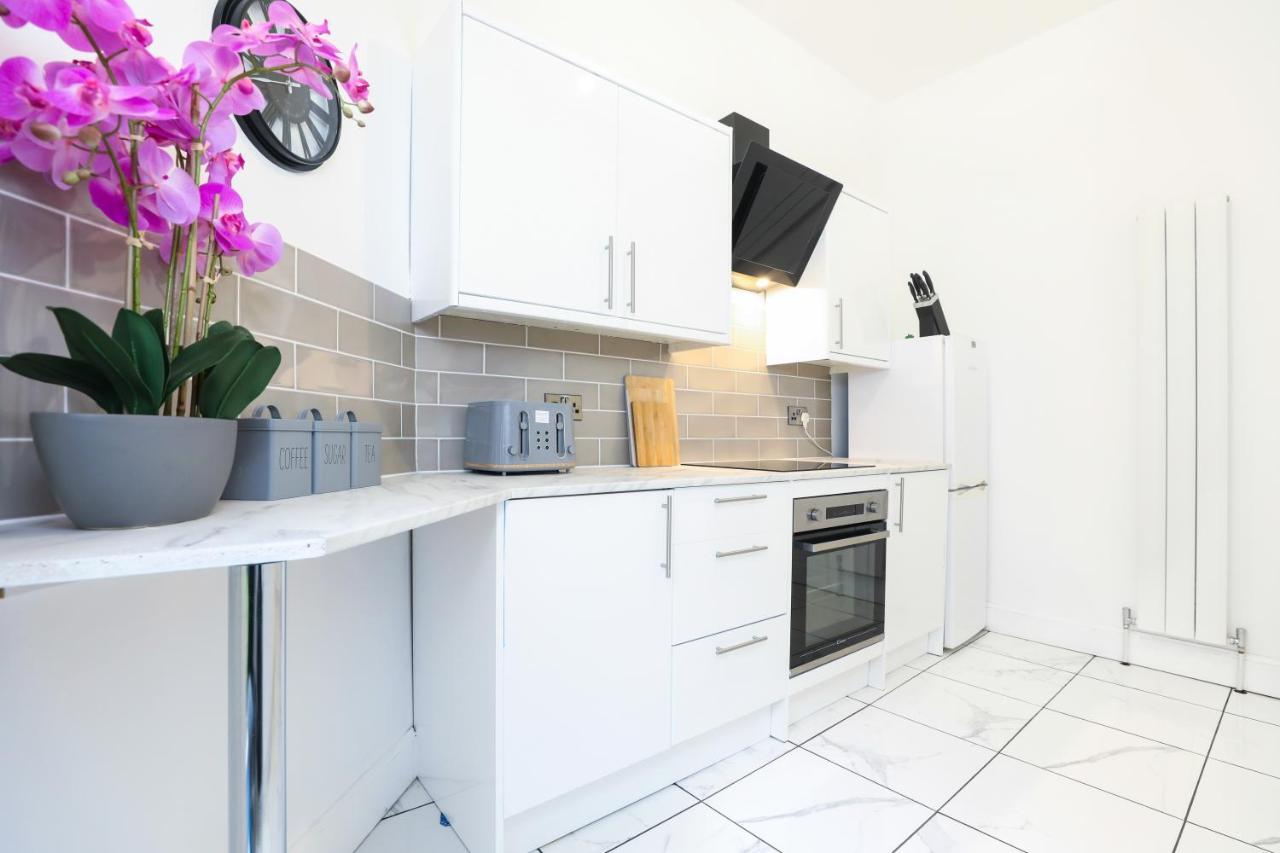 Stunning Modern 3 Bedroom Edinburgh