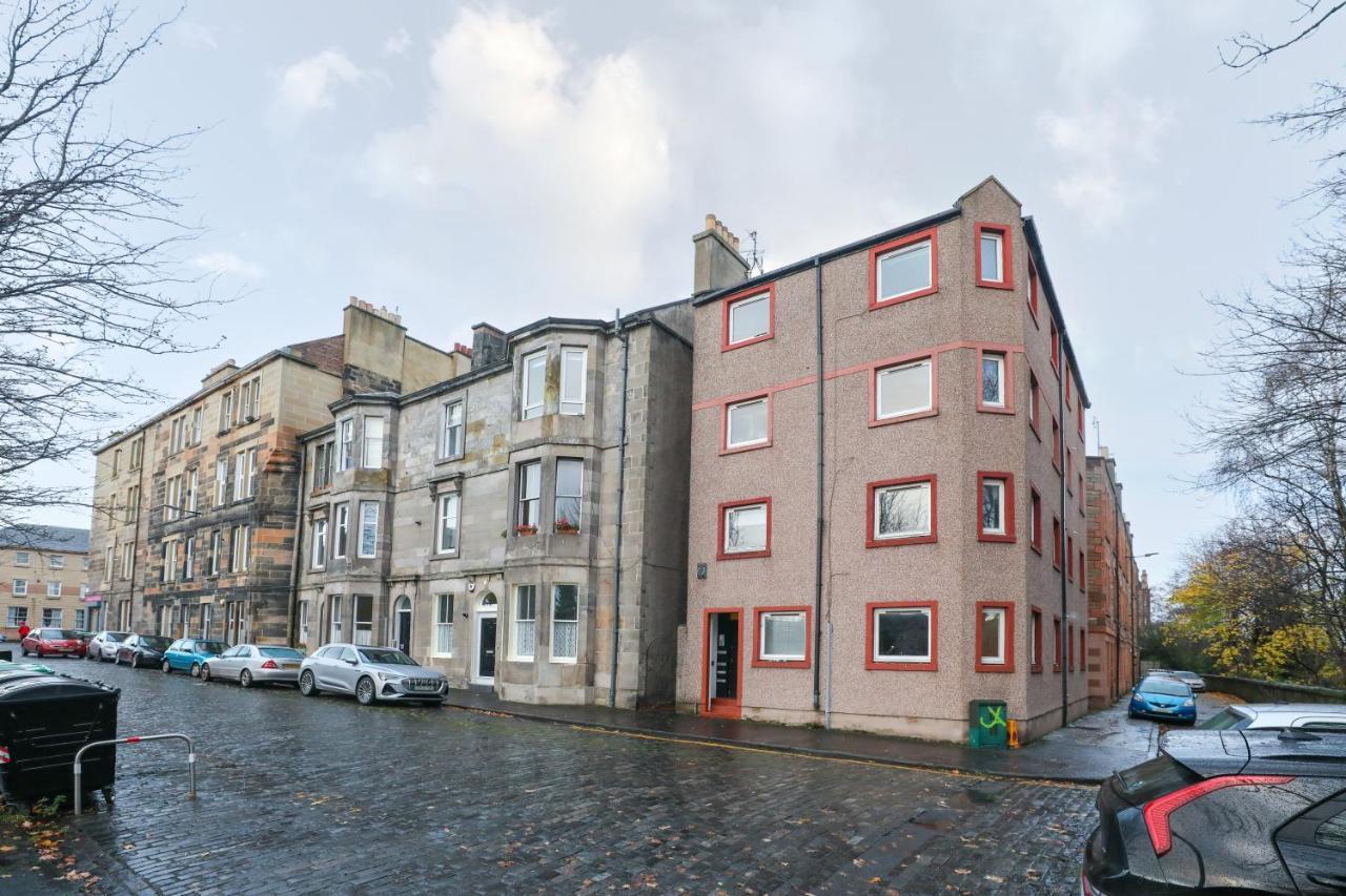 Stunning Modern 3 Bedroom Edinburgh