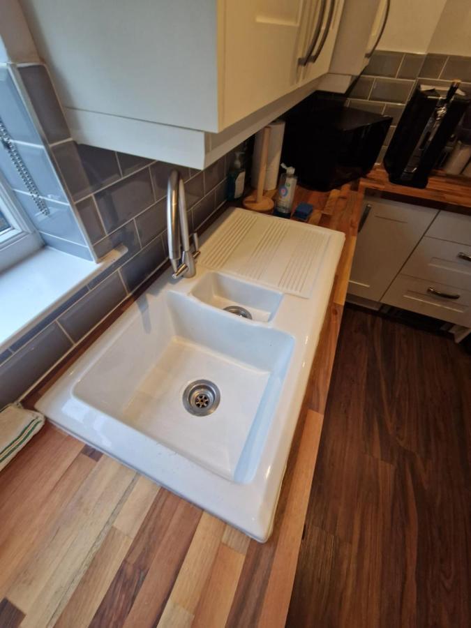 Cosy Roseburn Apartment, - 2 Bedrooms, Free Parking EDI