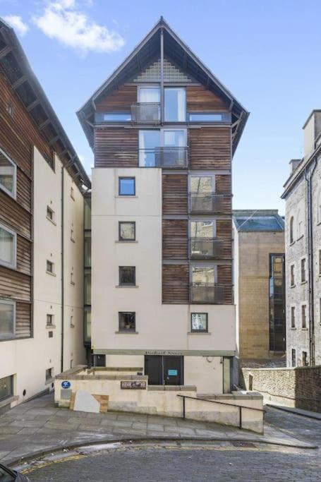 Gorgeous Old Town Hideaway * Edinburgh
