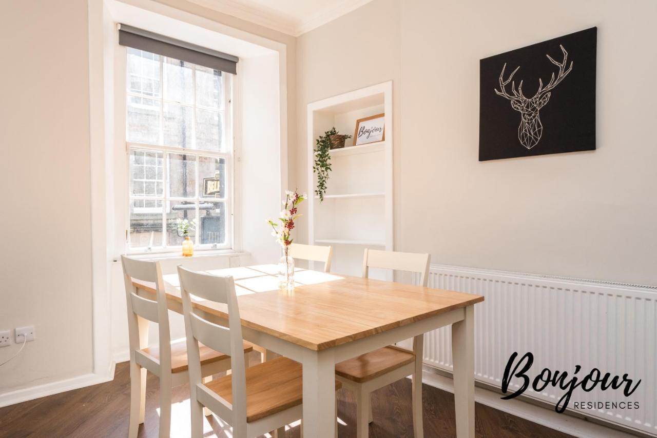 Apartment Bright New Town 2br-1ba, 1 Min To George St By Bonjour Residences