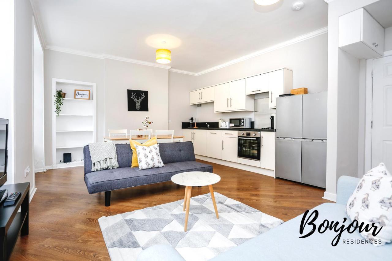 Bright New Town 2br-1ba, 1 Min To George St By Bonjour Residences