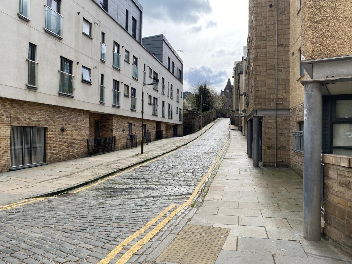 Old Town, Free Parking, Outlander Experience Édimbourg