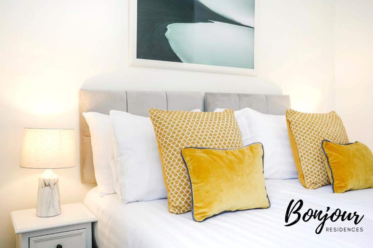 Apartment Bright New Town 2br-1ba, 1 Min To George St By Bonjour Residences *