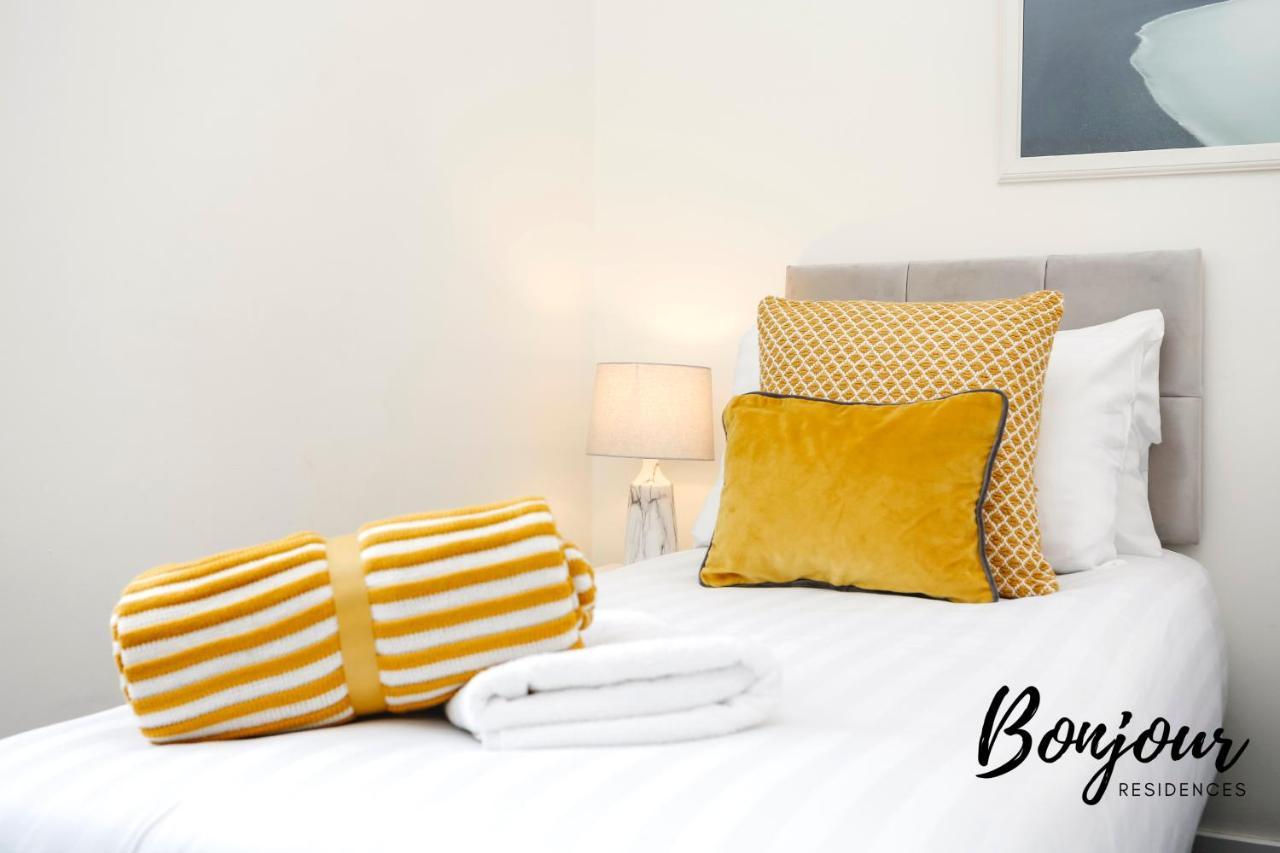 Bright New Town 2br-1ba, 1 Min To George St By Bonjour Residences *