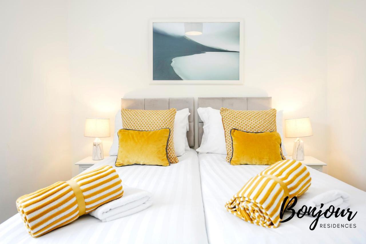 Bright New Town 2br-1ba, 1 Min To George St By Bonjour Residences *