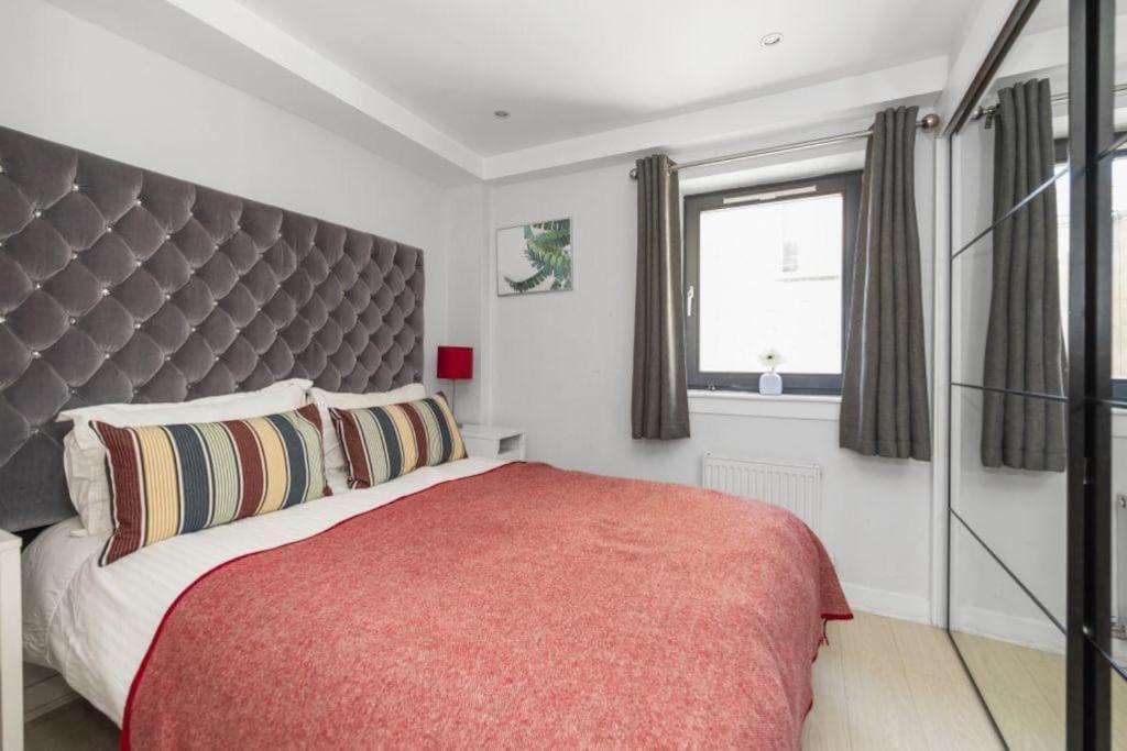 Gorgeous Old Town Hideaway Apartment Edinburgh