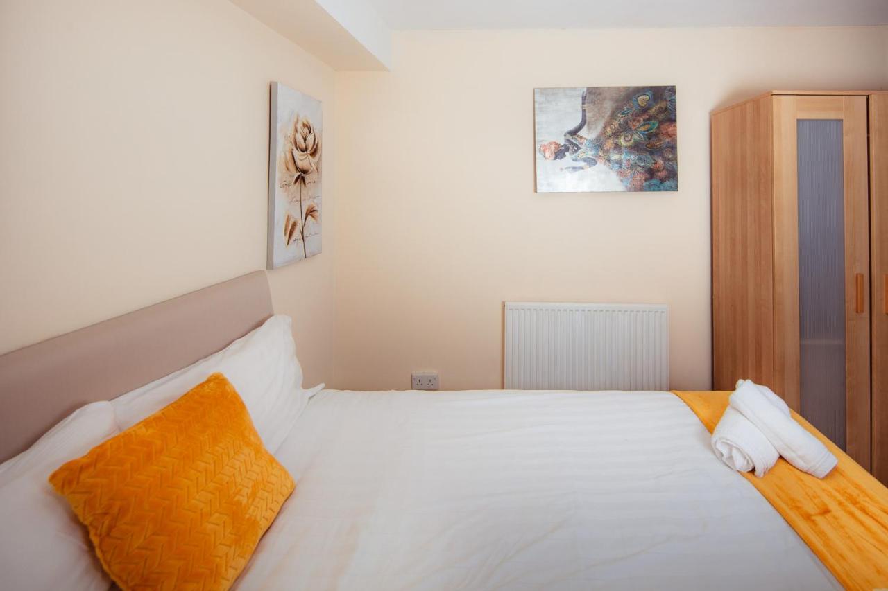 Fab Arthur Seat Views, Old Town Apartment *
