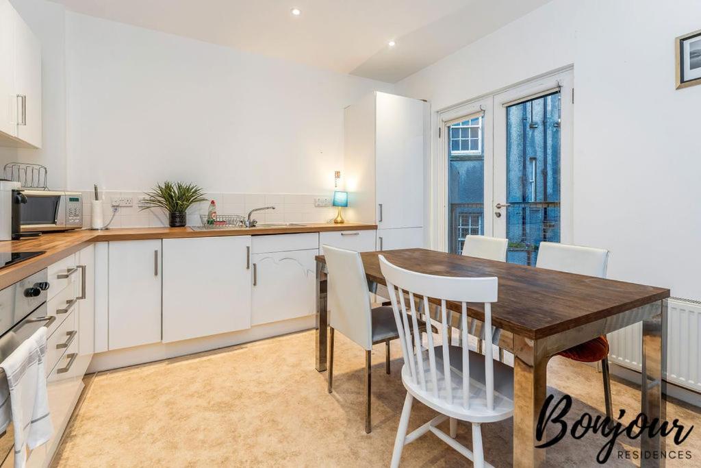 Spacious 2br-1ba - Grassmarket - Free Parking By Bonjour Residences * Edinburgh