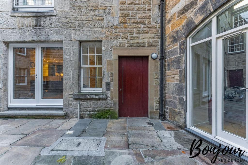 Spacious 2br-1ba - Grassmarket - Free Parking By Bonjour Residences Apartment Edinburgh