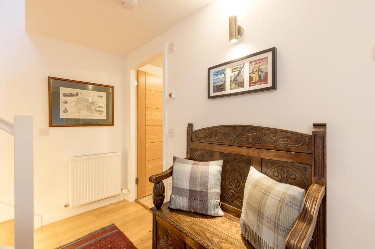 429 - New Town Hide Away With Parking Appartement *
