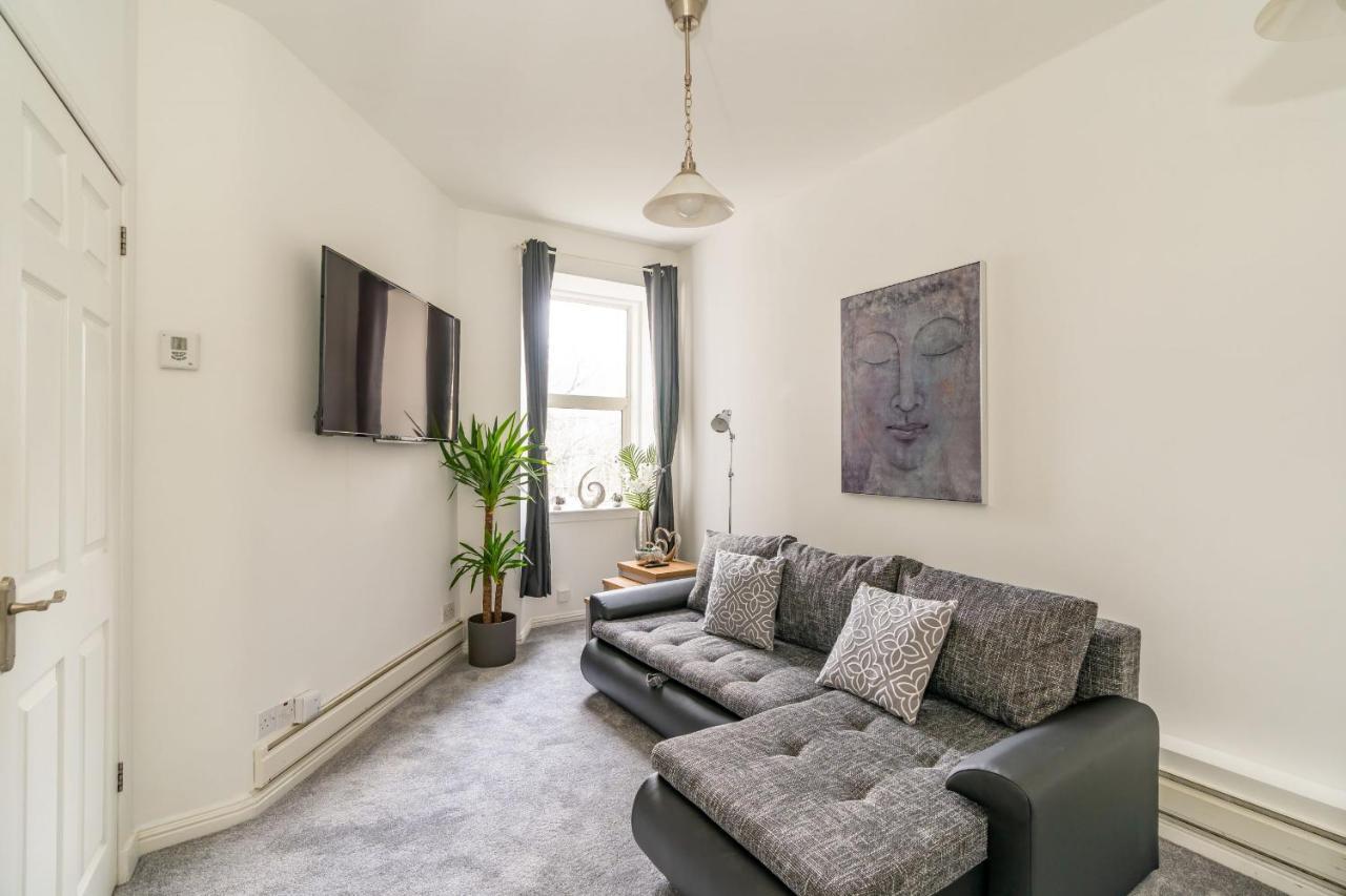 Apartment Charming 1 Bedroom - *