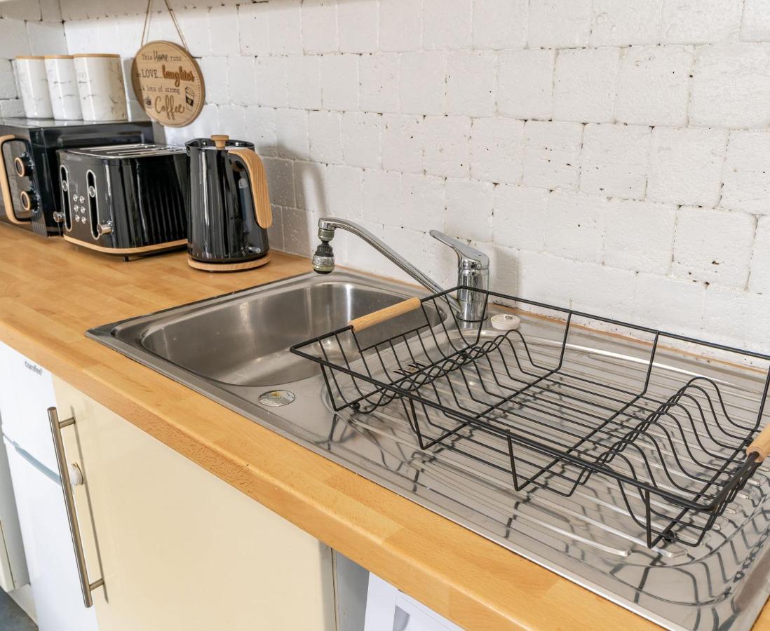 Charming 1 Bedroom - Apartment