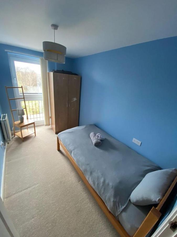 Apartment Fabulous 3 Bedroom Flat *