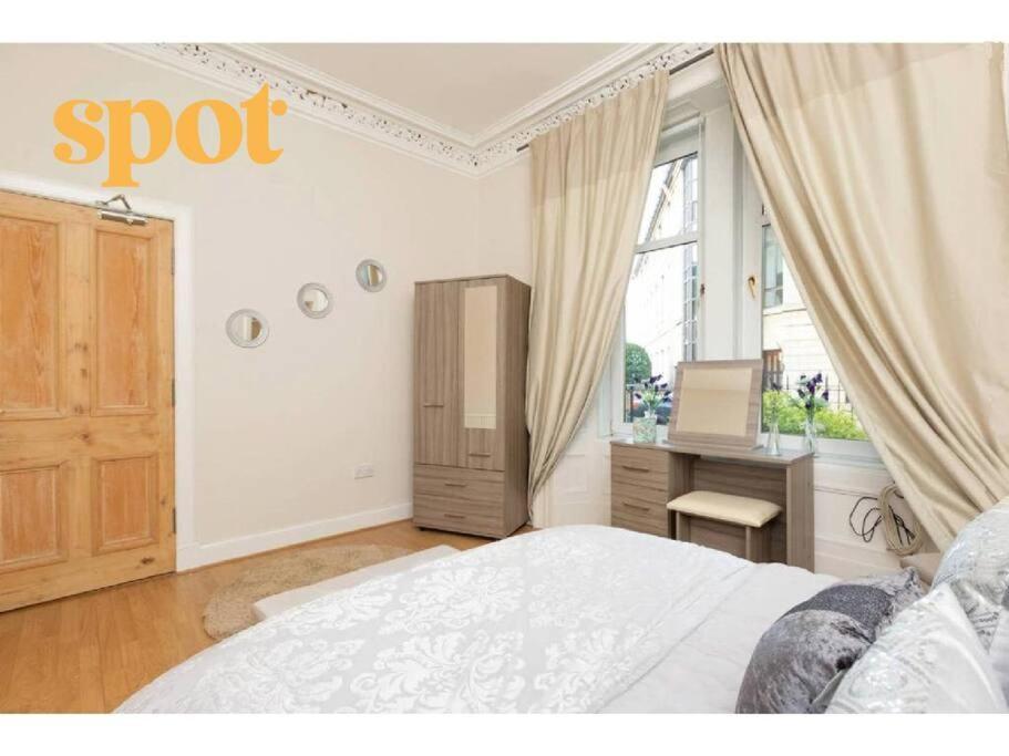 Spacious Ground Floor-2br-2ba Appartement