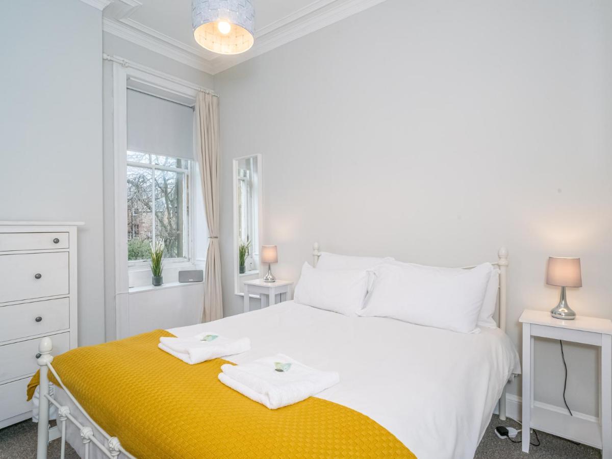 Newly Decorated Spacious 2bed Flat In Chic Area