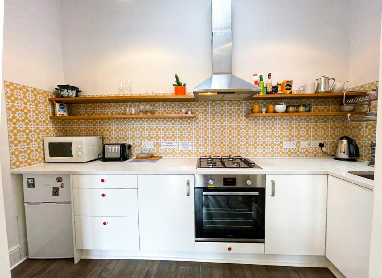 Open Plan 2 Bed Apt, Near Castle Appartement *