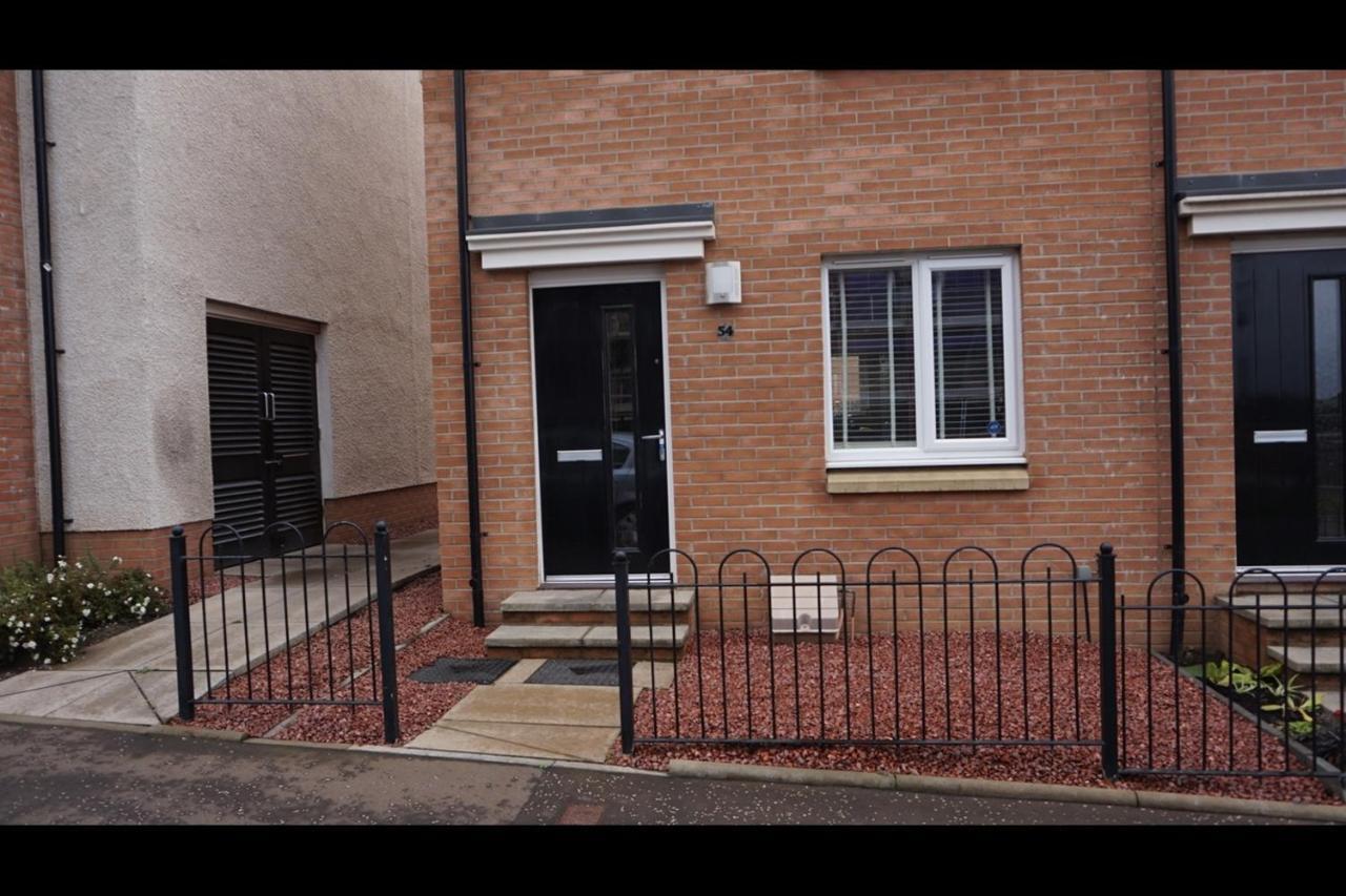 Holiday home Peaceful, Lovely And Modern, Entire House Edinburgh