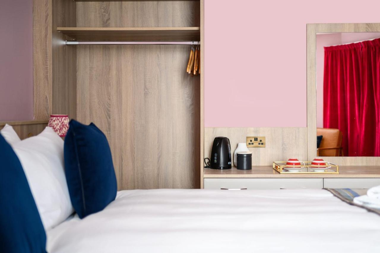 Super King Garden With En-suite Inn Edinburgh