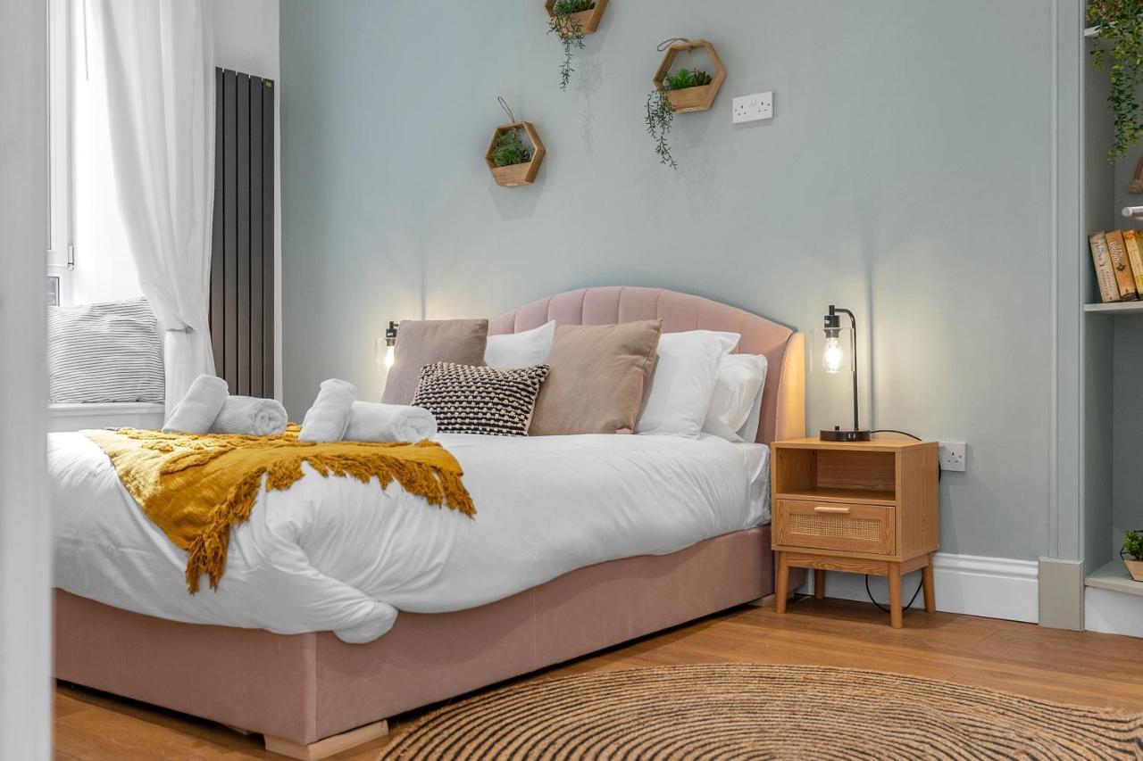 Cheerful - Jamson Pl 3 Bed *