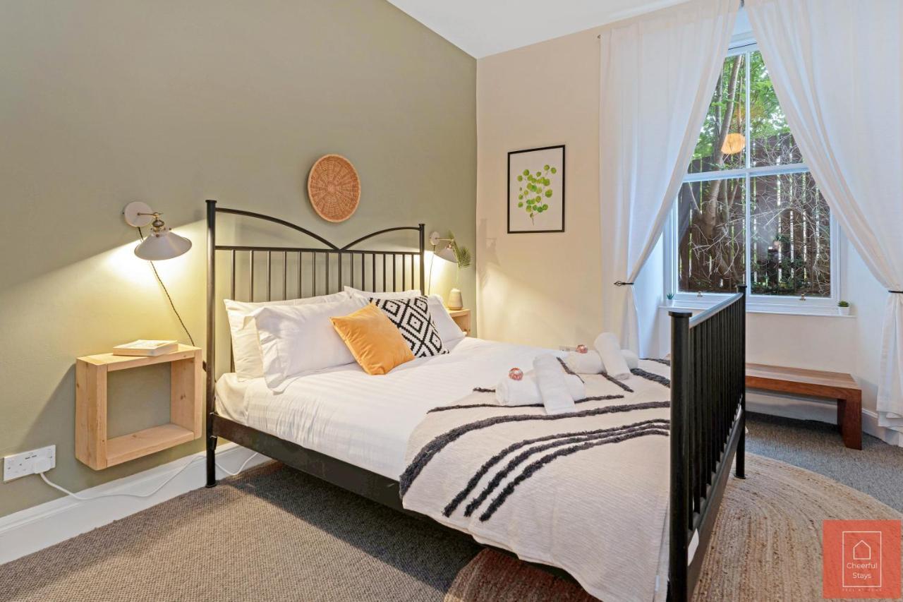 Cheerful Stays: Spacious Flat In Vibrant Leith Apartment Edinburgh