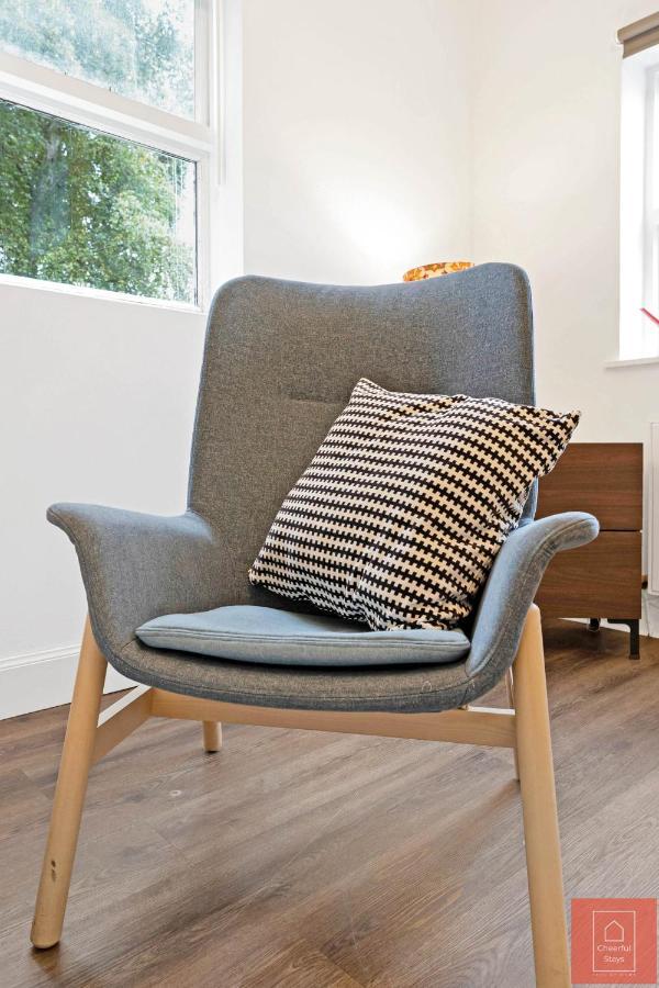 Apartment Cheerful Stays: Spacious Flat In Vibrant Leith *