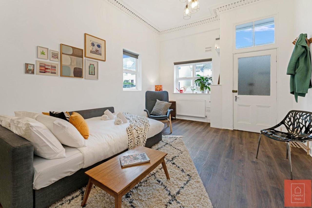 Apartment Cheerful Stays: Spacious Flat In Vibrant Leith Edinburgh