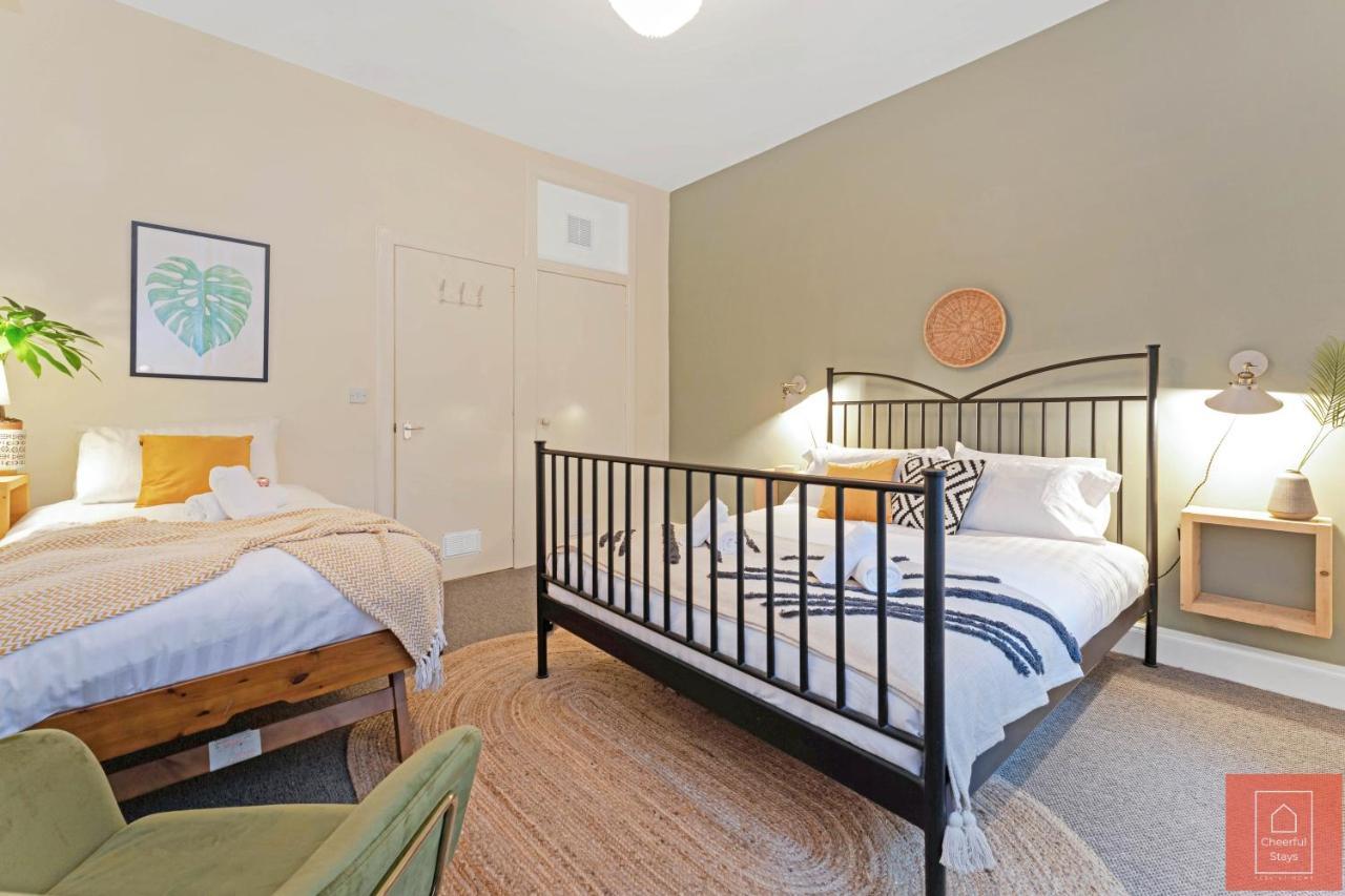 Cheerful Stays: Spacious Flat In Vibrant Leith Apartment Edinburgh