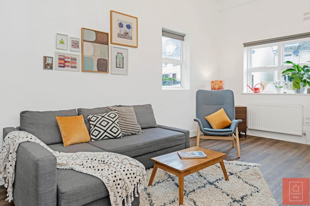 Apartment Cheerful Stays: Spacious Flat In Vibrant Leith *