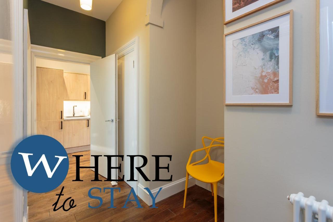 Stylish 2bed Underneath Castle * EDI