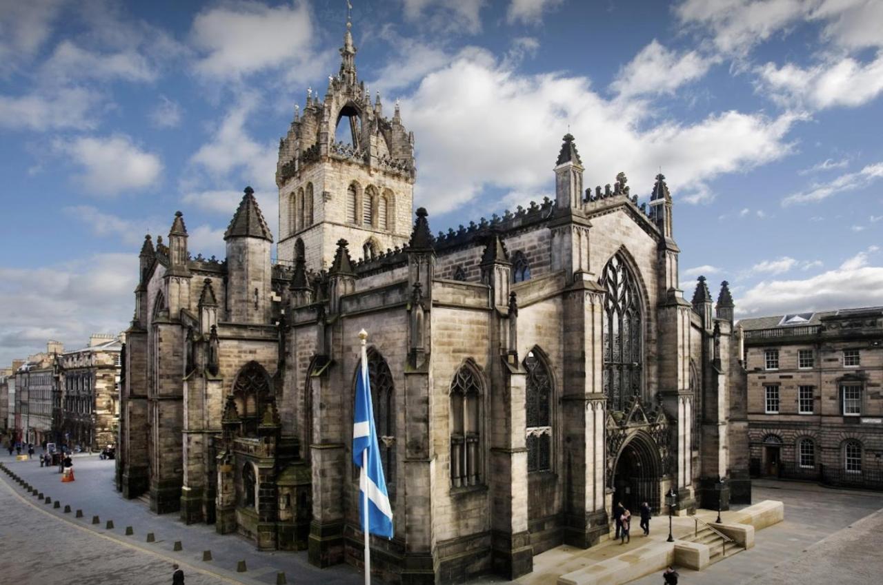 Joivy Affordable 3,4,5 And 12 Bed Private Flats Next To Royal Mile (adults Only) *