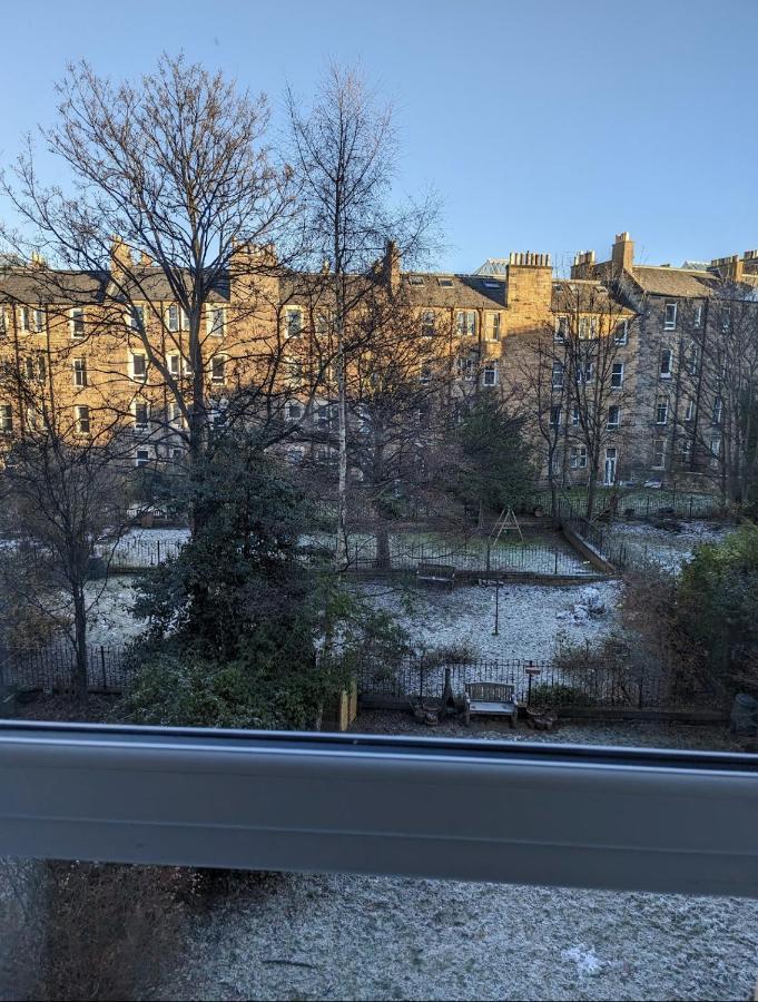 Bright Close To City Centre Homestay Edinburgh